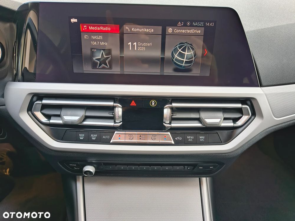 BMW Seria 3 320i Sport Line Shadow - 15