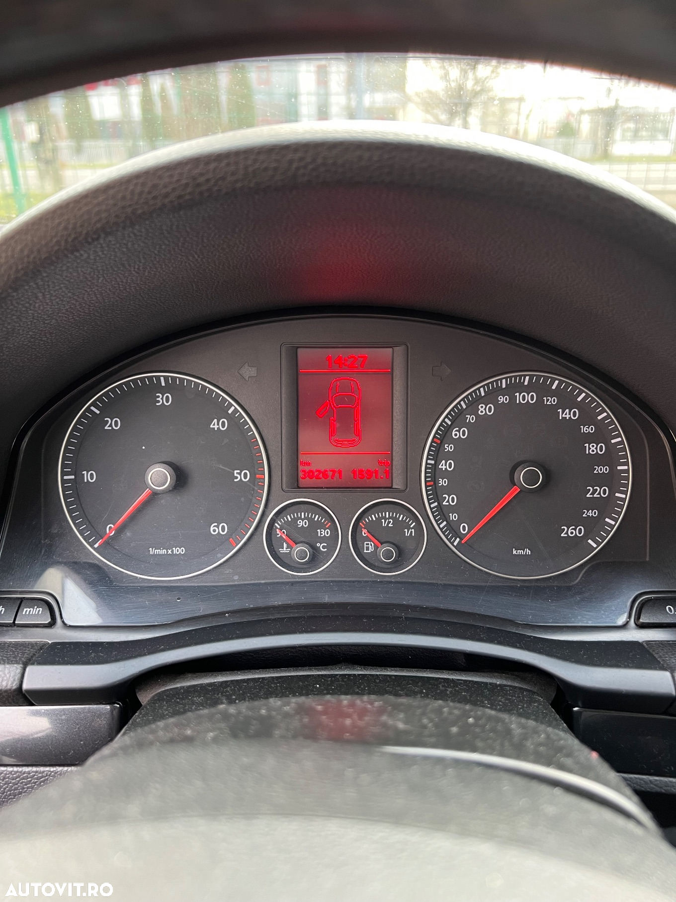 Volkswagen Golf 2.0 DPF GTD - 28