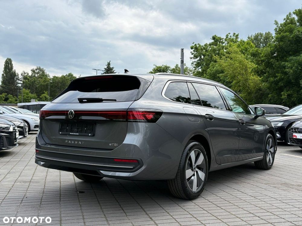 Volkswagen Passat - 9