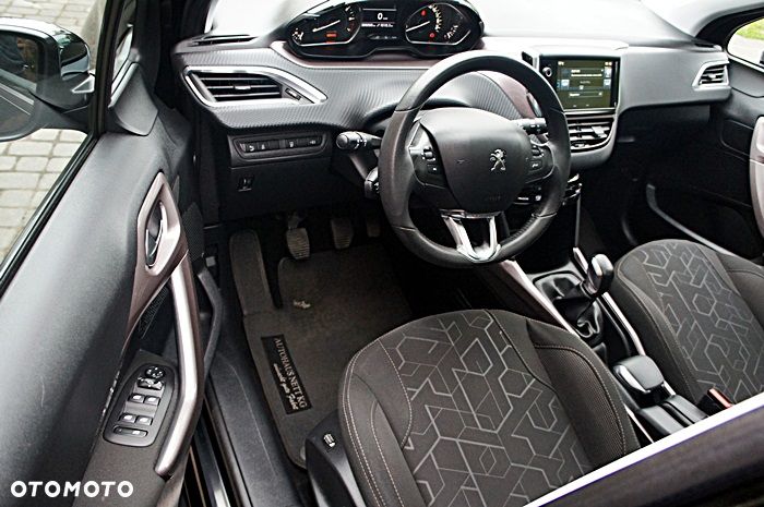 Peugeot 2008 PureTech 82 Allure - 4