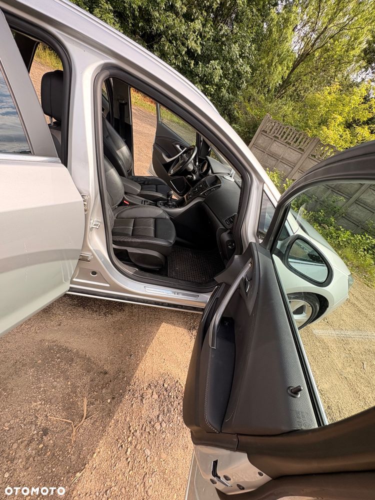 Opel Astra 1.6 T Executive - 5