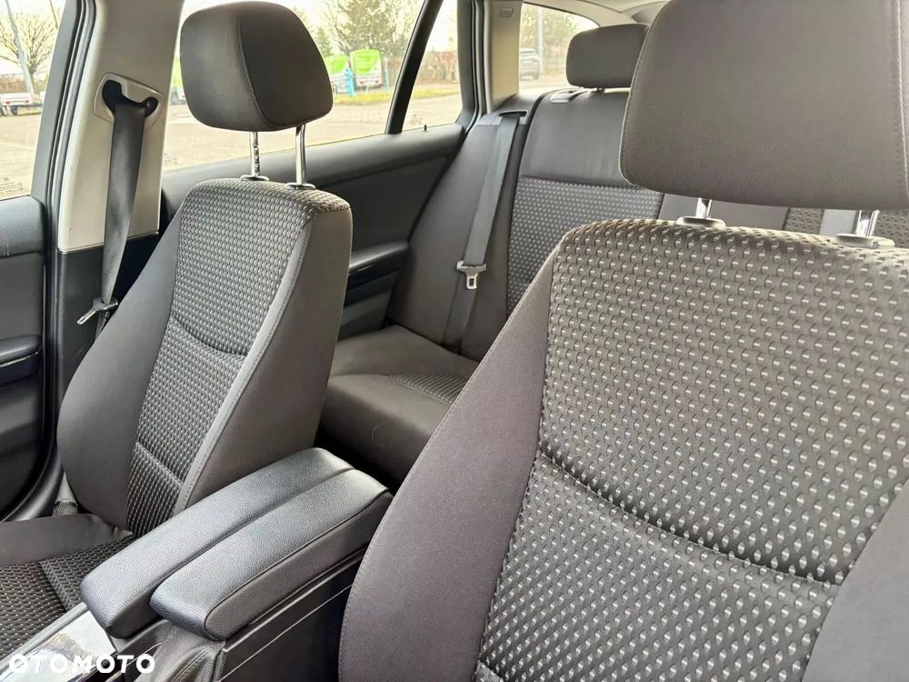 BMW Seria 3 318d - 9