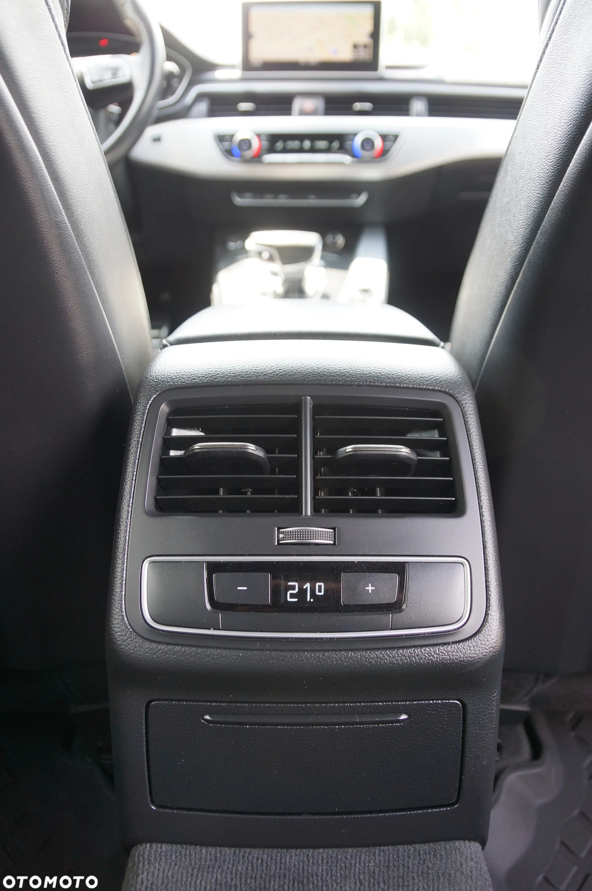 Audi A4 2.0 TDI S tronic - 34