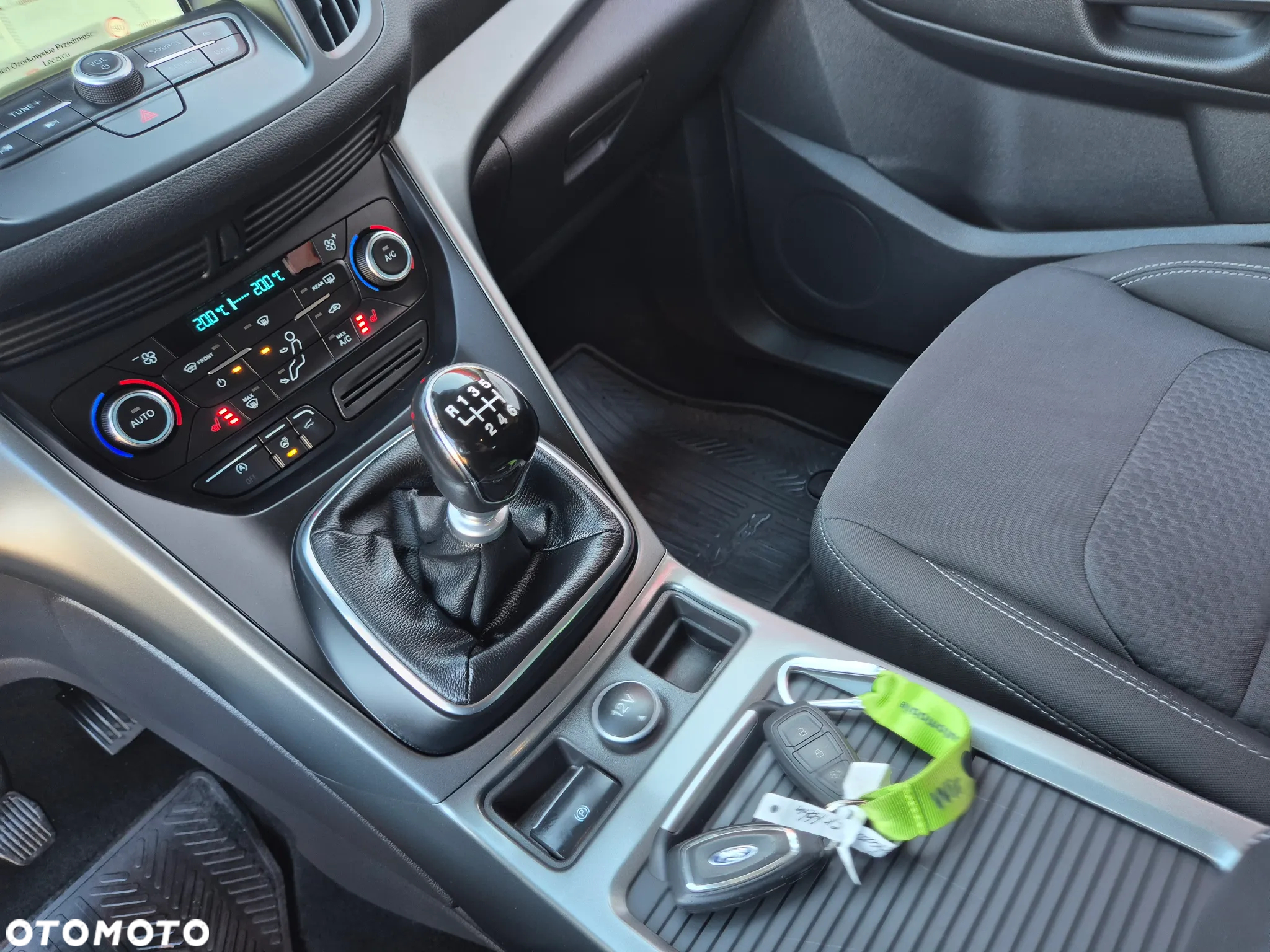 Ford Kuga - 38