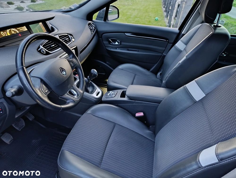 Citroën C4 Grand Picasso - 26