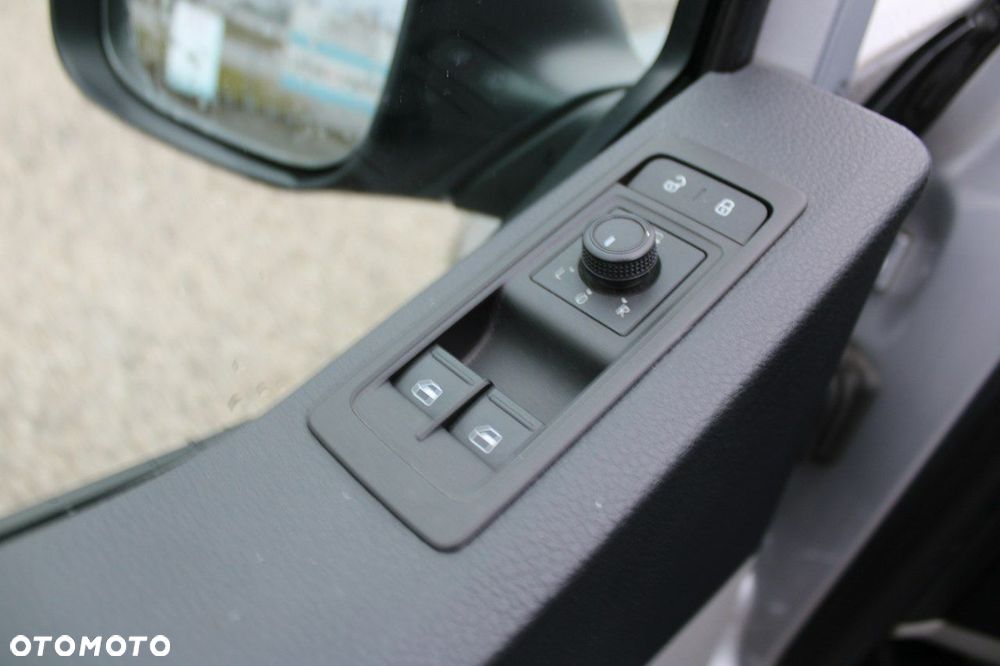 Volkswagen Transporter - 17