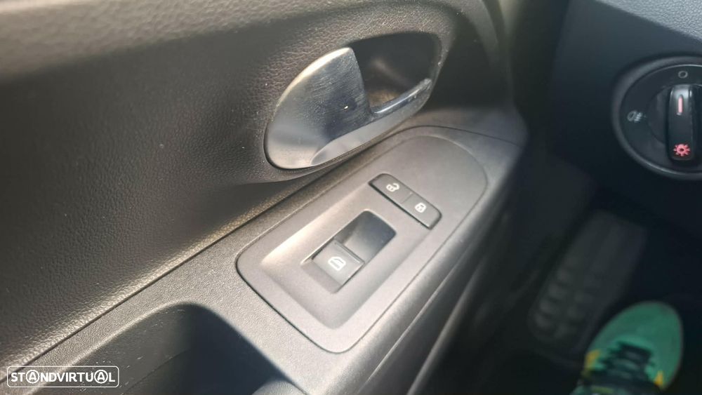 VW Up! 1.0 Move Auto - 17