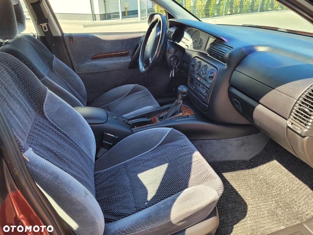 Opel Omega 2.0 CD - 10