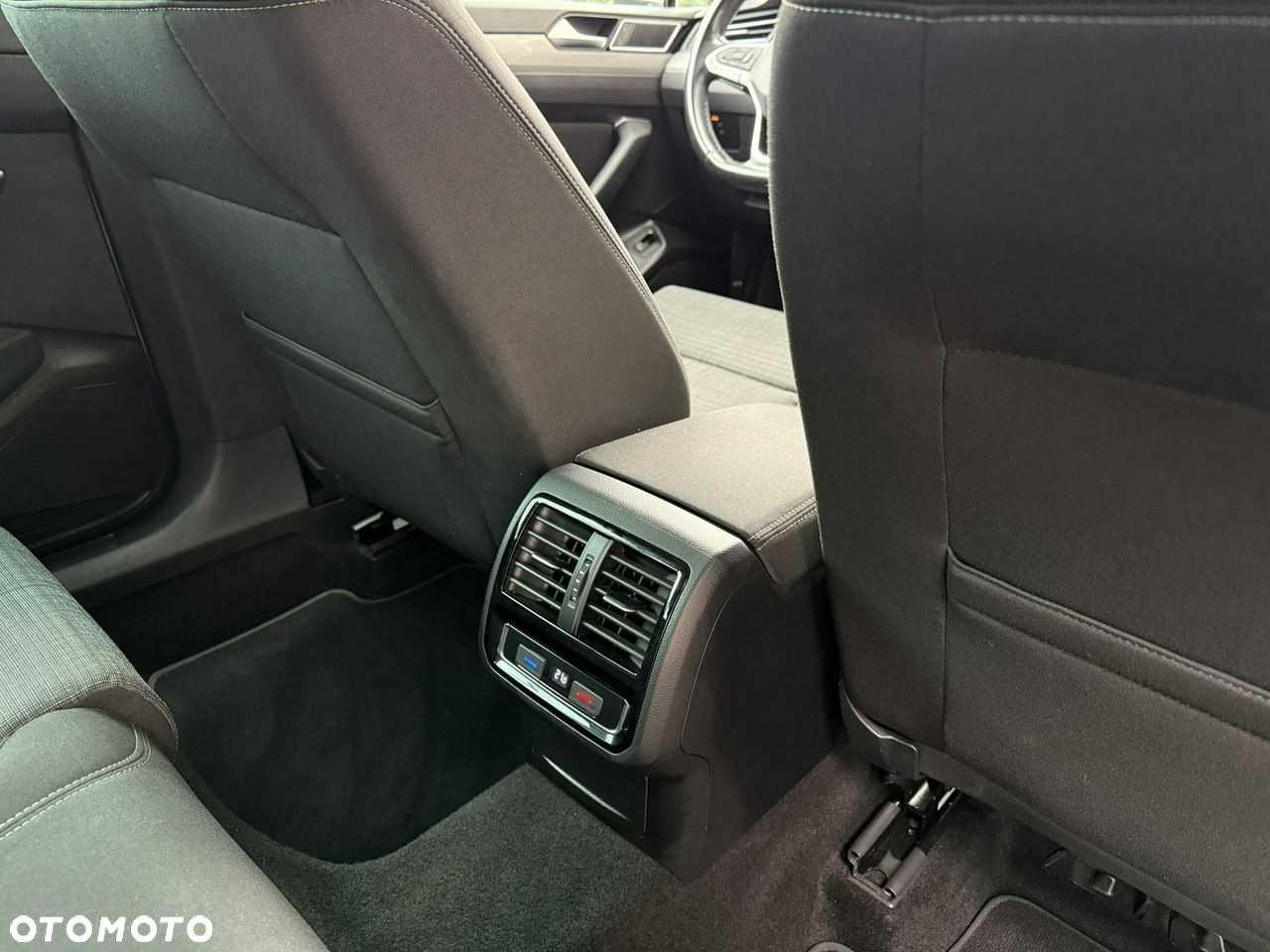 Volkswagen Passat 2.0 TDI EVO Business DSG - 23