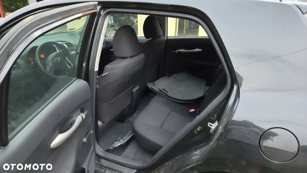 Toyota Auris 1.4 D-4D Luna - 6