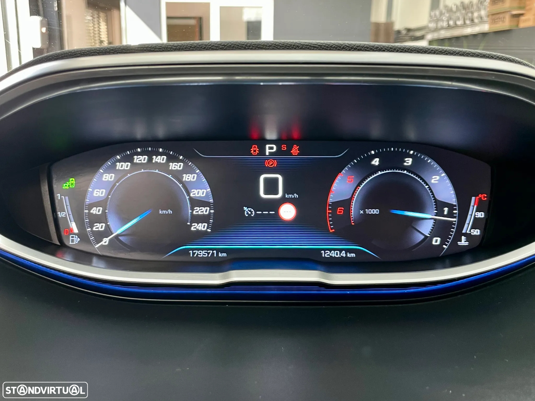 Peugeot 5008 1.6 BlueHDi Allure EAT6 J18 - 21