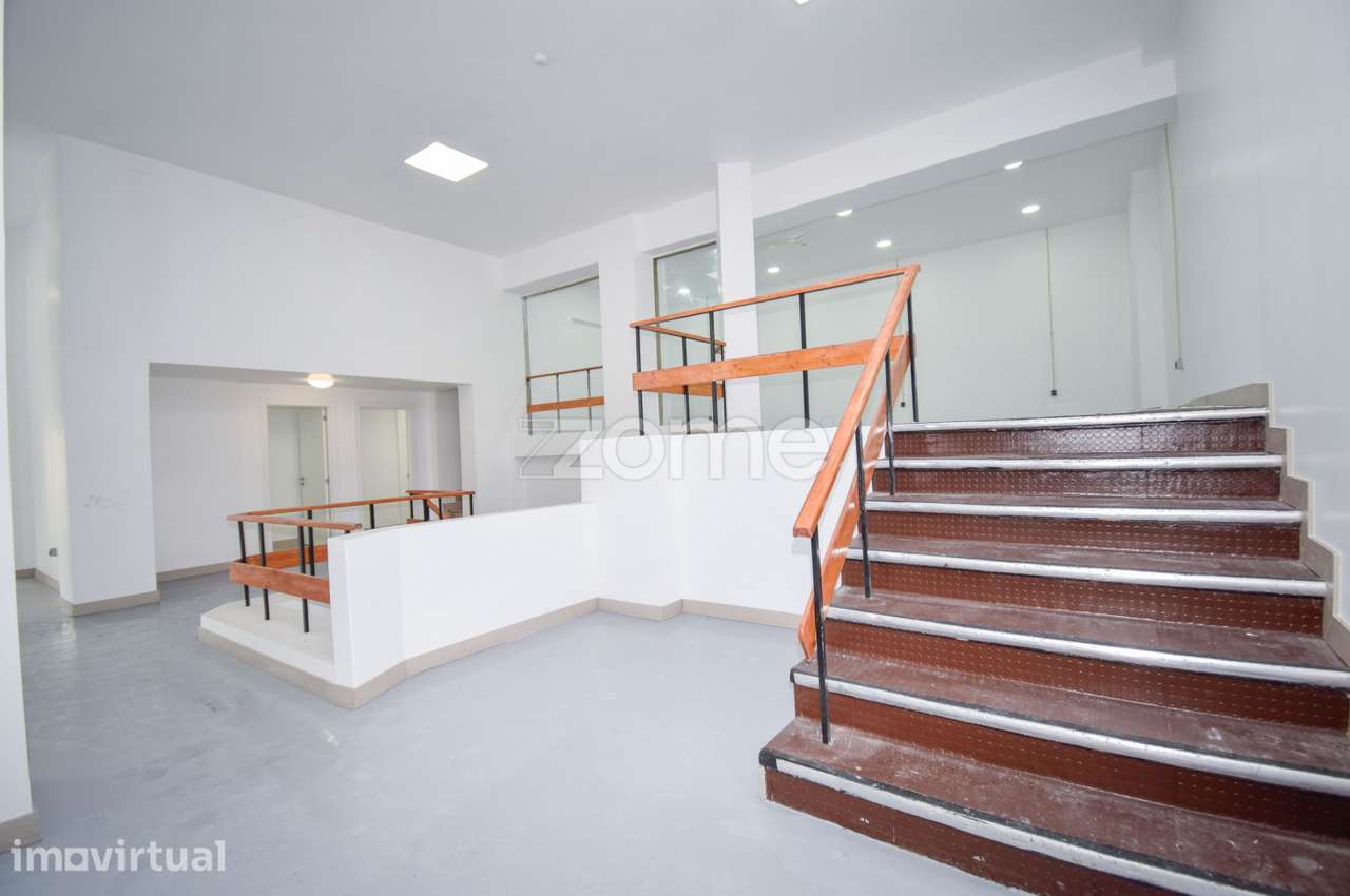 Espaço Comercial para Arrendamento - Grande imagem: 2/12