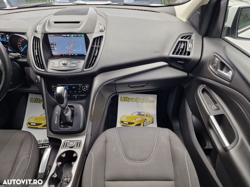 Ford Kuga - 12