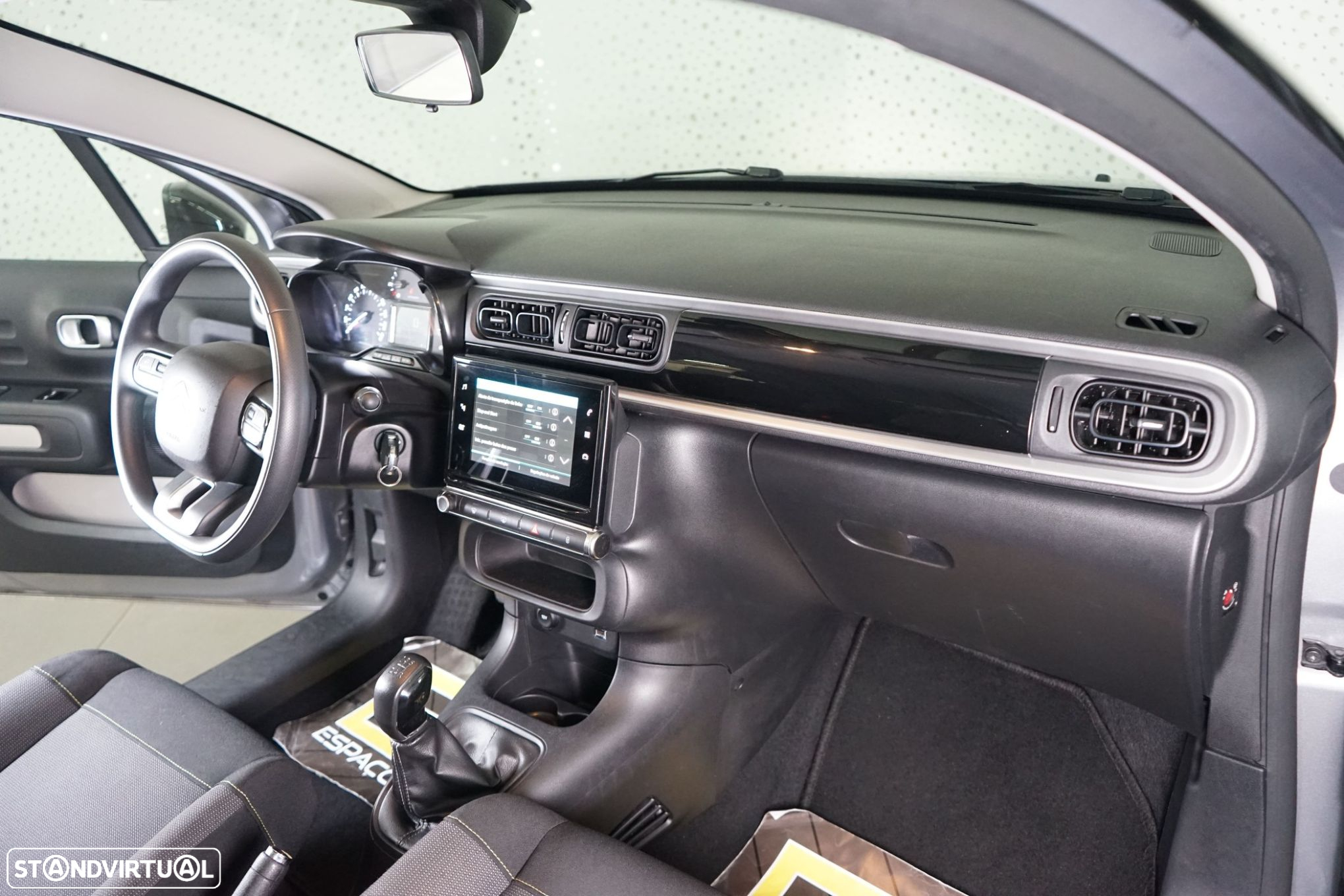 Citroën C3 1.2 PureTech Shine - 17