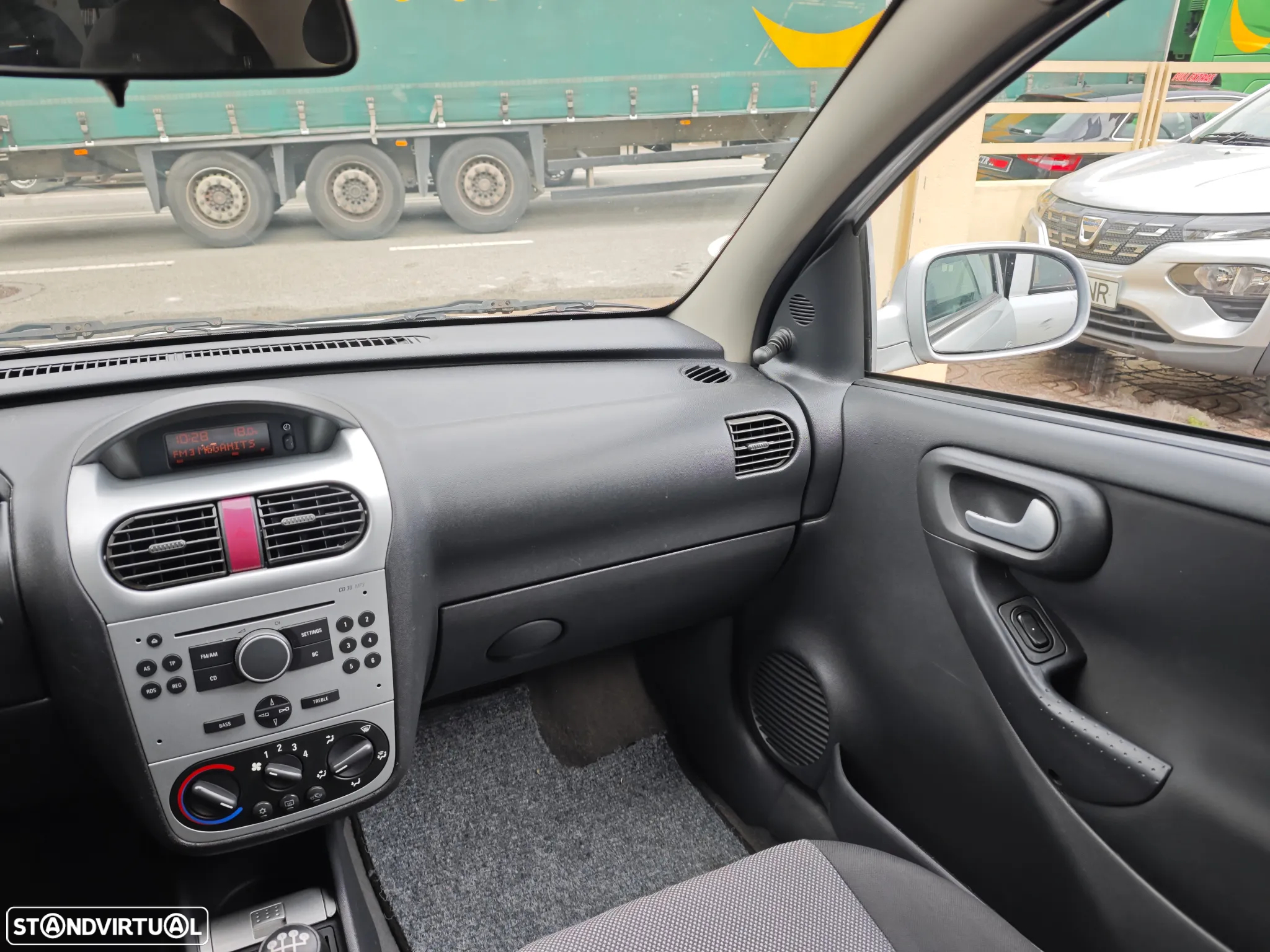 Opel Corsa 1.2 Twinport Silver - 20