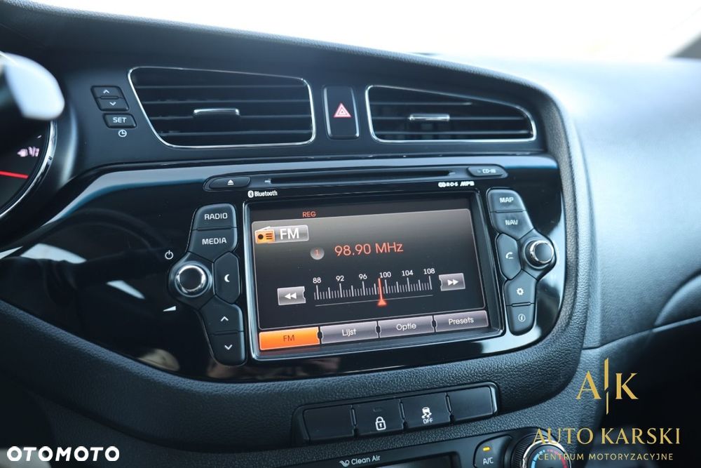 Kia Ceed - 28