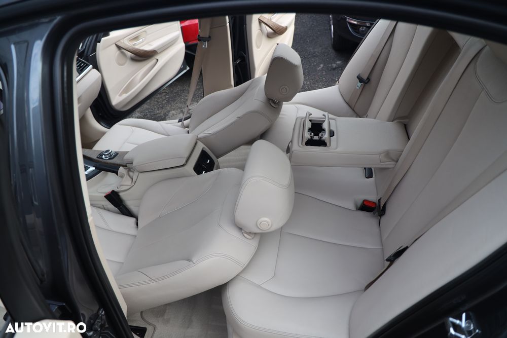 BMW Seria 3 320i Aut. Modern Line - 8