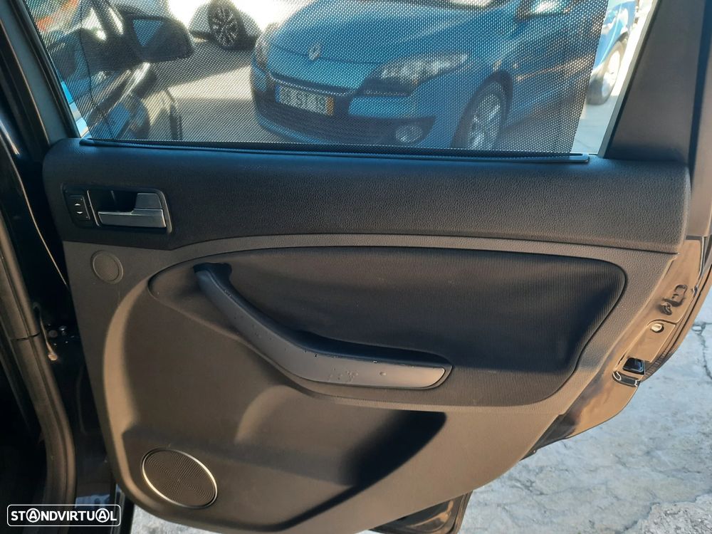 Ford C-Max 1.6 TDCi Titanium - 27