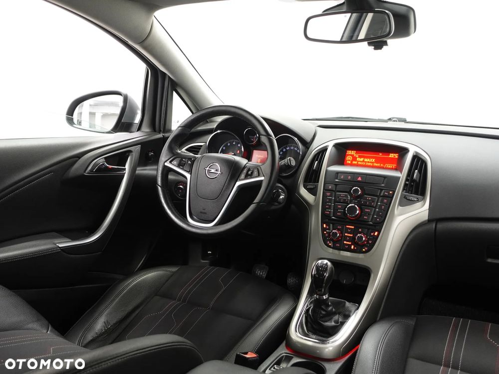 Opel Astra 1.4 Turbo 150 Jahre - 28