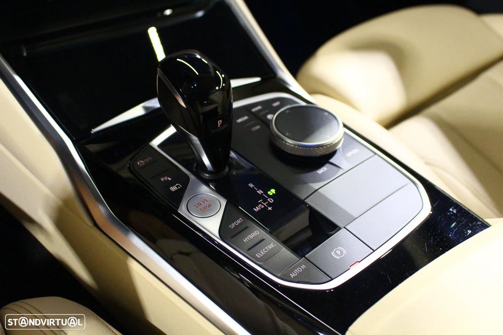 BMW 320 e Line Luxury Auto - 38