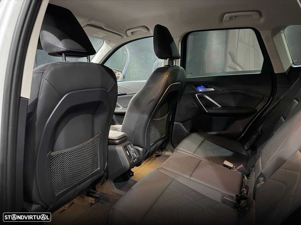 BMW iX1 eDrive20 xLine - 31