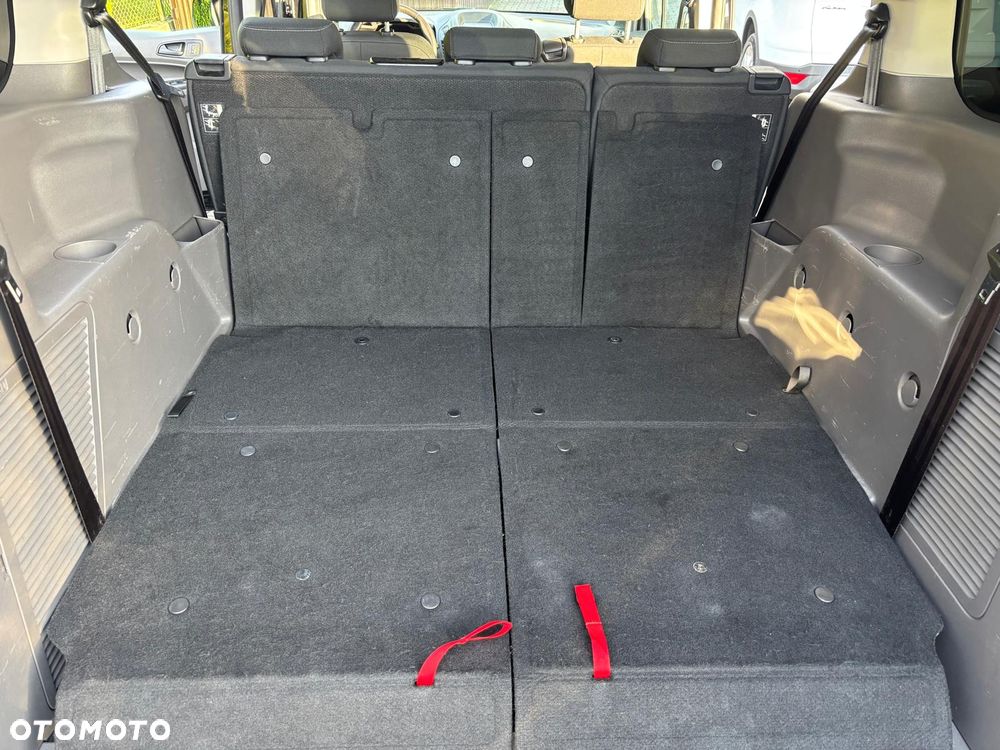 Ford Tourneo Connect Grand - 39