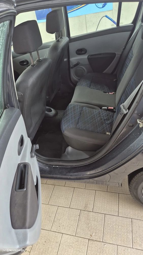 Renault Clio 1.2 16V Confort Authentique - 7