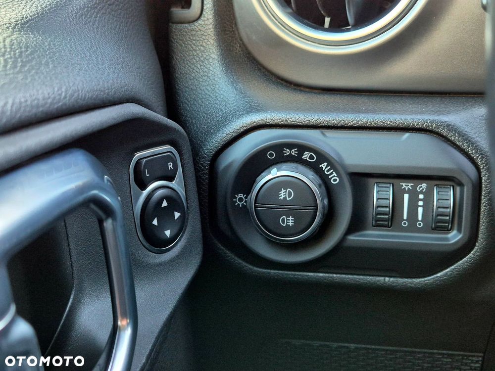 Jeep Wrangler Unlimited GME 2.0 Turbo Sahara - 8