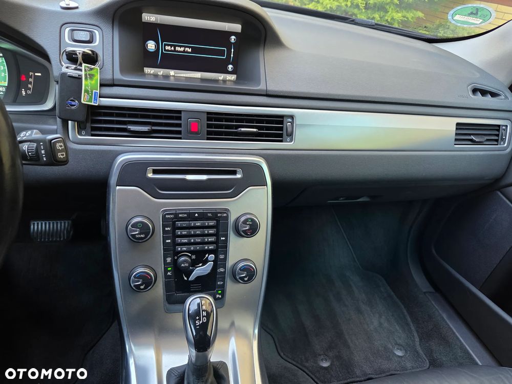 Volvo V70 D4 Geartronic Black Edition - 30