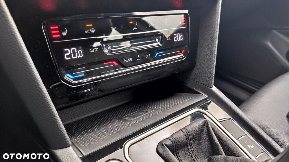 Volkswagen Passat - 27