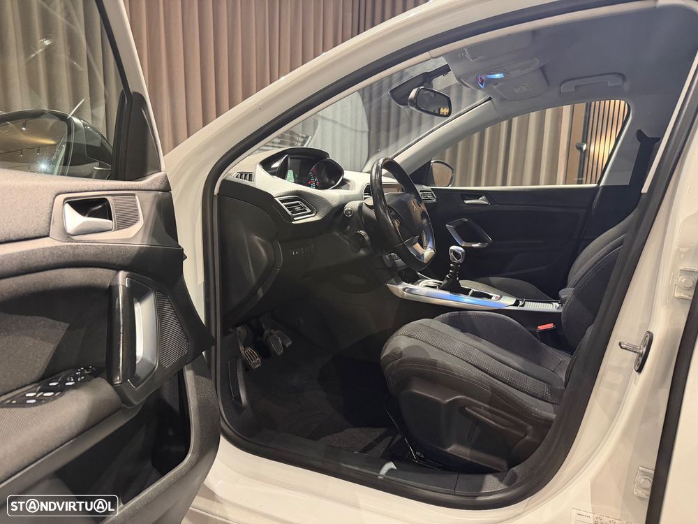 Peugeot 308 SW HDi FAP 150 Allure - 12