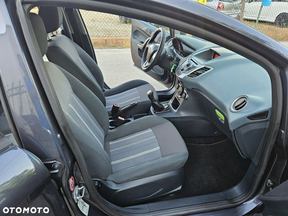Ford Fiesta - 10