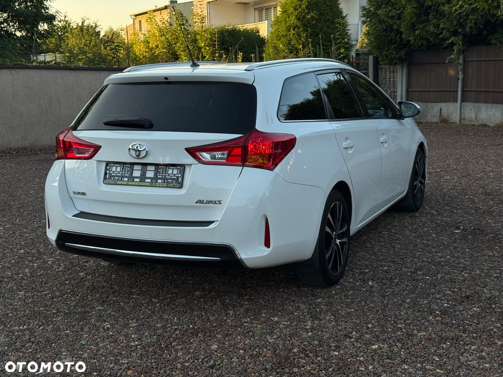 Toyota Auris 1.6 Valvematic Edition - 11