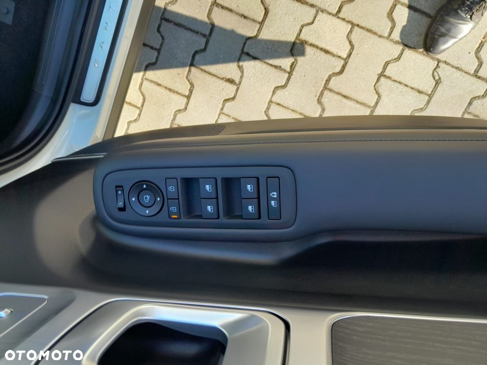 Hyundai Santa Fe 1.6 T-GDI HEV Platinum 4WD 7os - 14