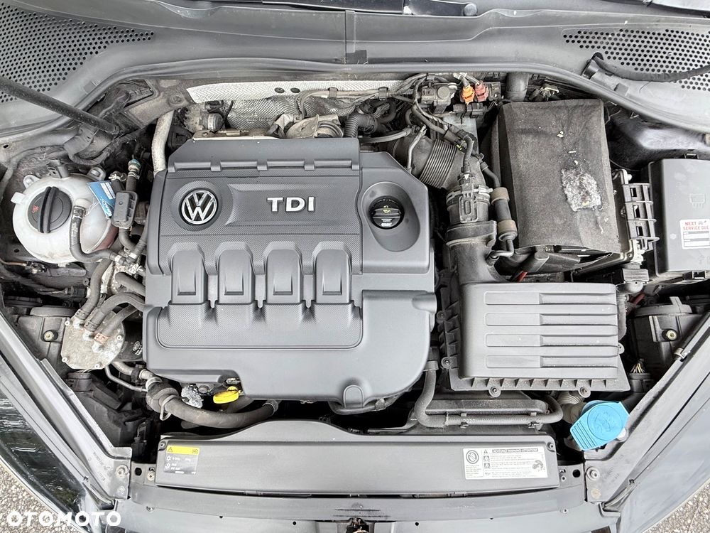 Volkswagen Golf 1.6 TDI BlueMotion Technology Comfortline - 23