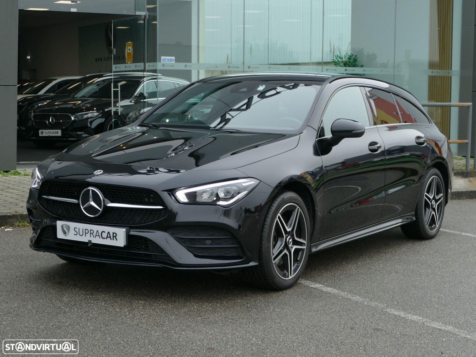 Mercedes-Benz CLA 250 e Shooting Brake AMG Line - 2