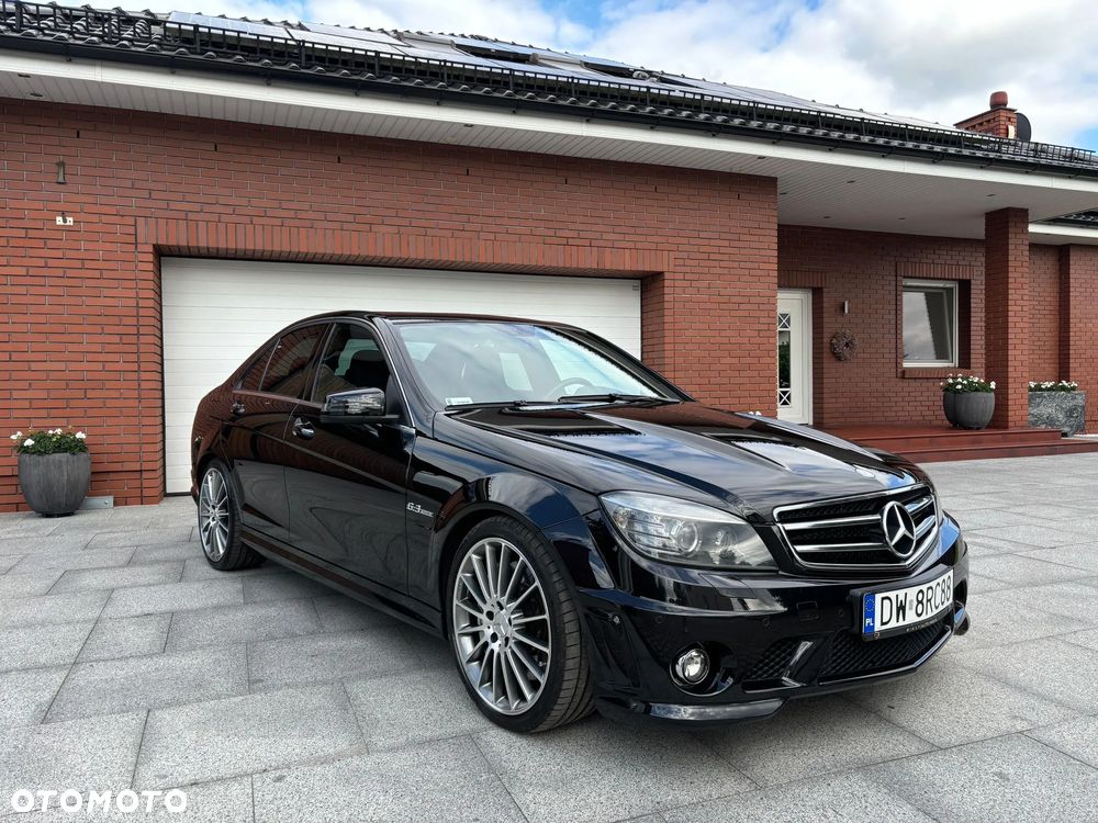 Mercedes-Benz Klasa C 63 AMG - 4