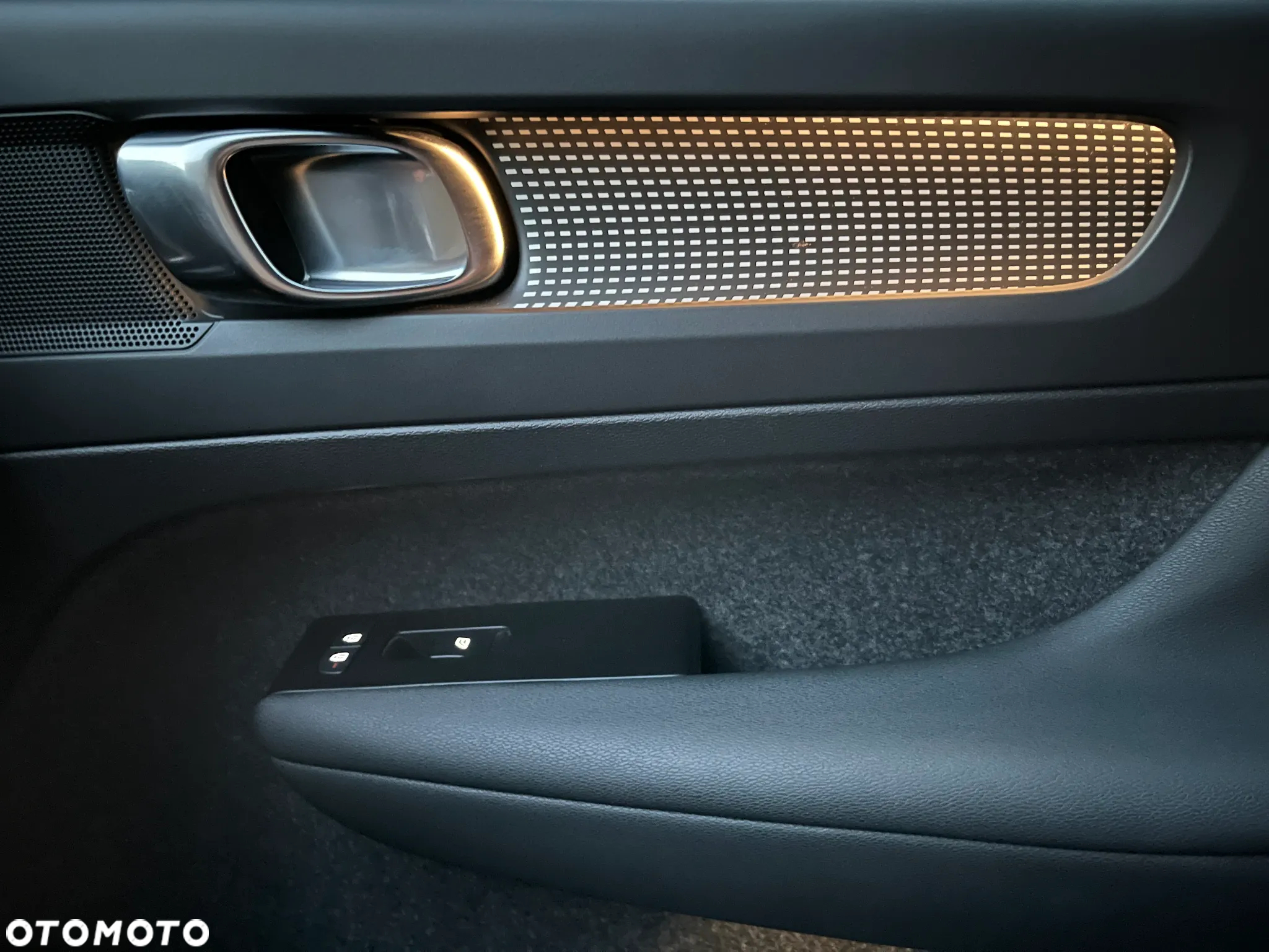 Volvo XC 40 T3 R-Design - 34