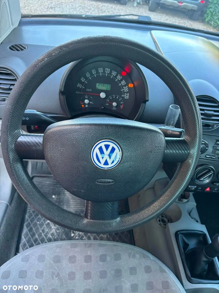 Volkswagen New Beetle - 7