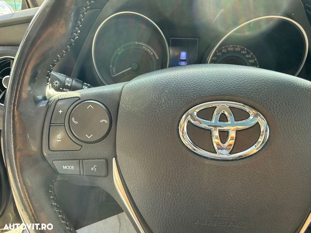 Toyota Auris 1.8 L VVT-i TS Hybrid Sol+ - 17