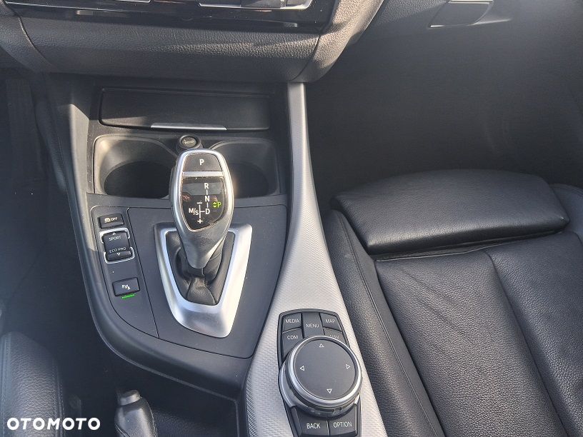 BMW Seria 1 120d xDrive M Sport Shadow - 19