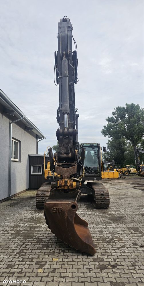 Volvo EC 300DL - 8
