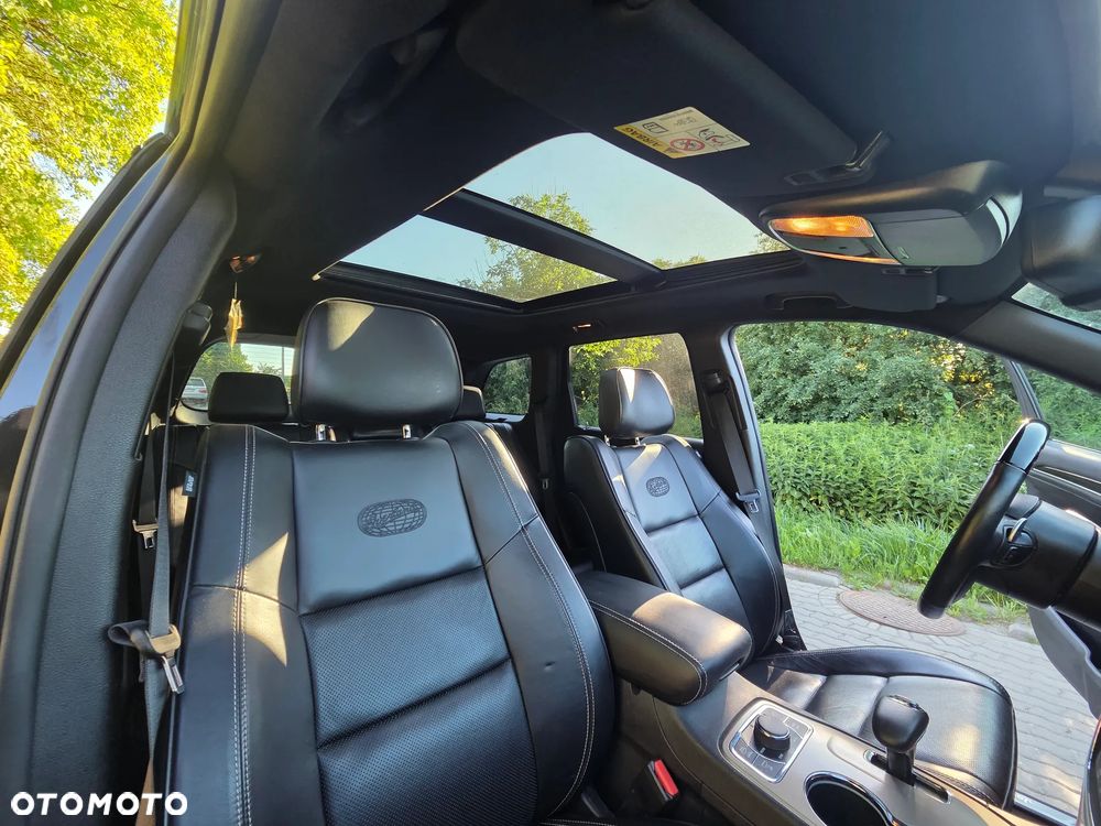 Jeep Grand Cherokee - 23