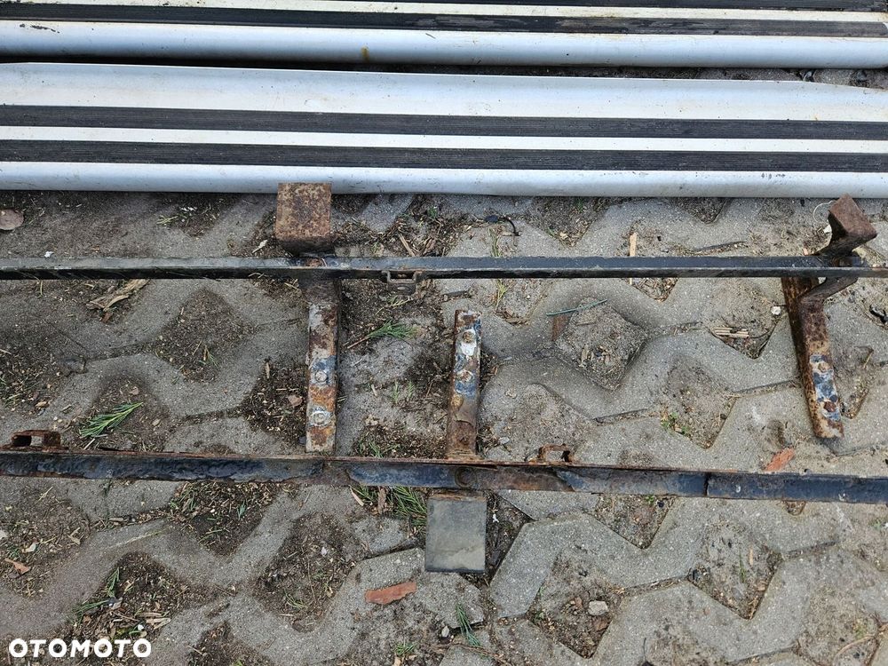 TOYOTA RAV4 00-05 PROGI PODSTOPNICE ORUROWANIE - 4