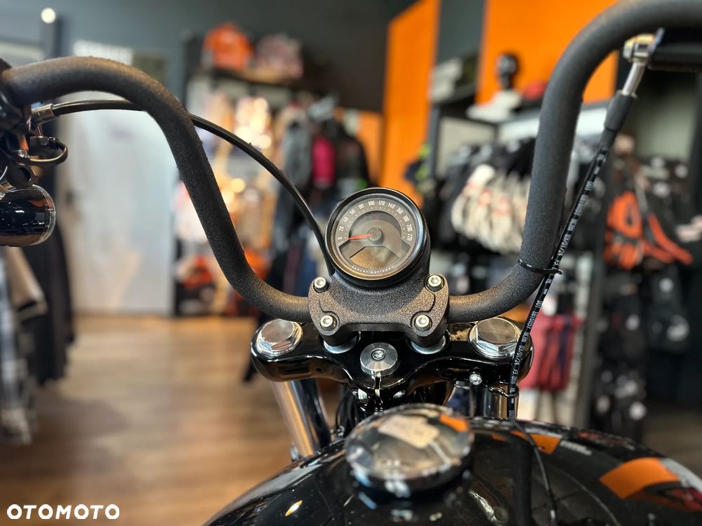 Harley-Davidson Softail Street Bob - 5