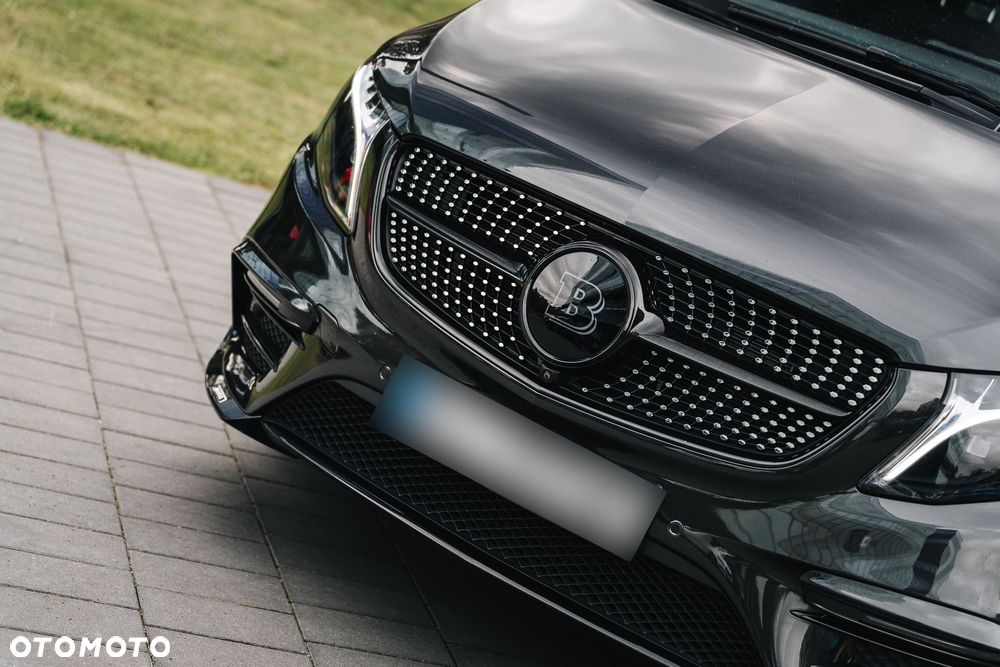 Mercedes-Benz Klasa V - 8