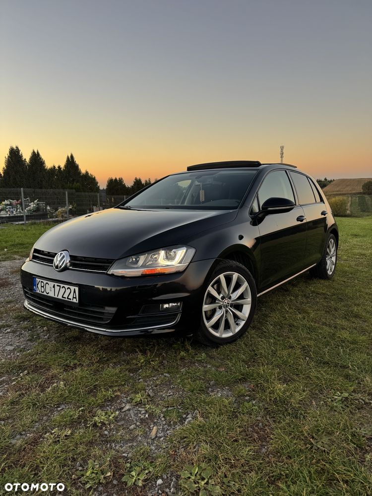 Volkswagen Golf - 1
