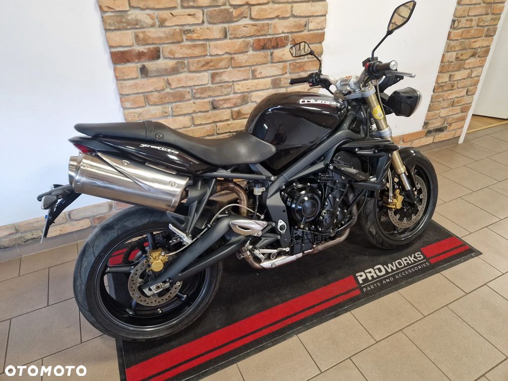 Triumph Street Triple - 17