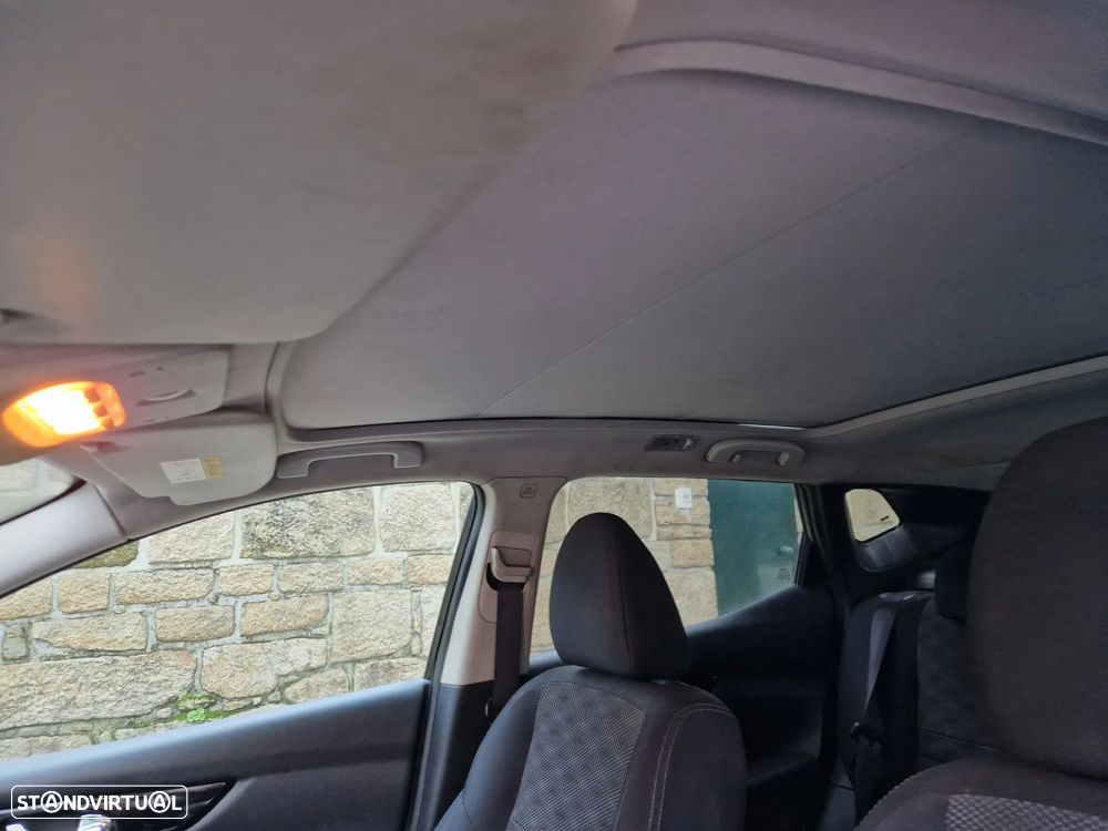 Nissan Qashqai 1.5 dCi N-Connecta - 2