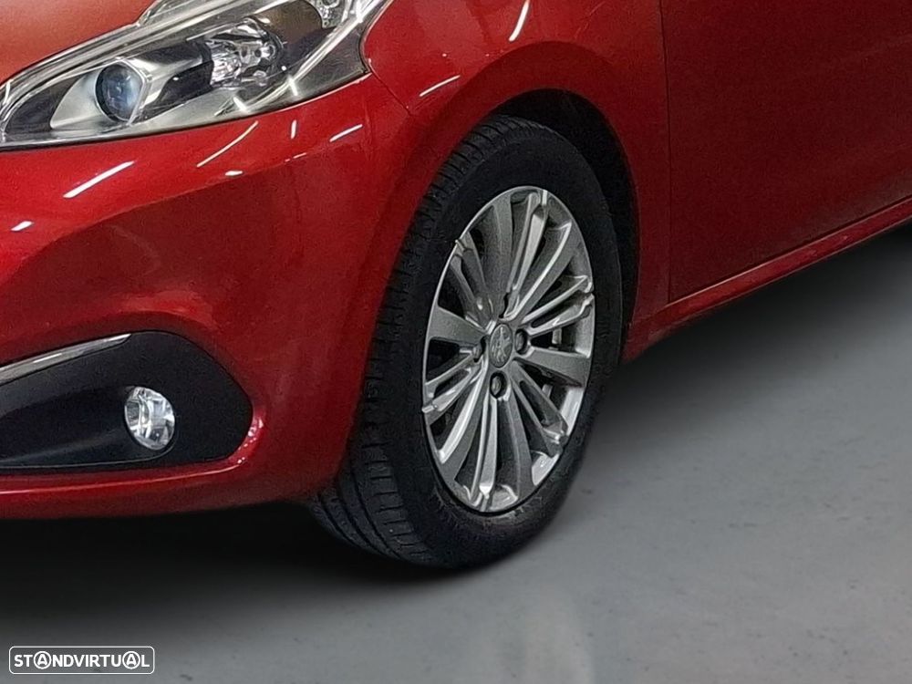 Peugeot 208 1.2 PureTech Signature - 4
